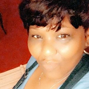 Meet your Posher, Carrie